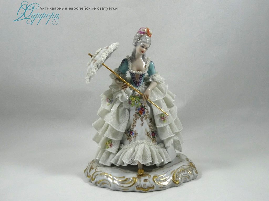 Фарфоровая статуэтка Capodimonte 1828